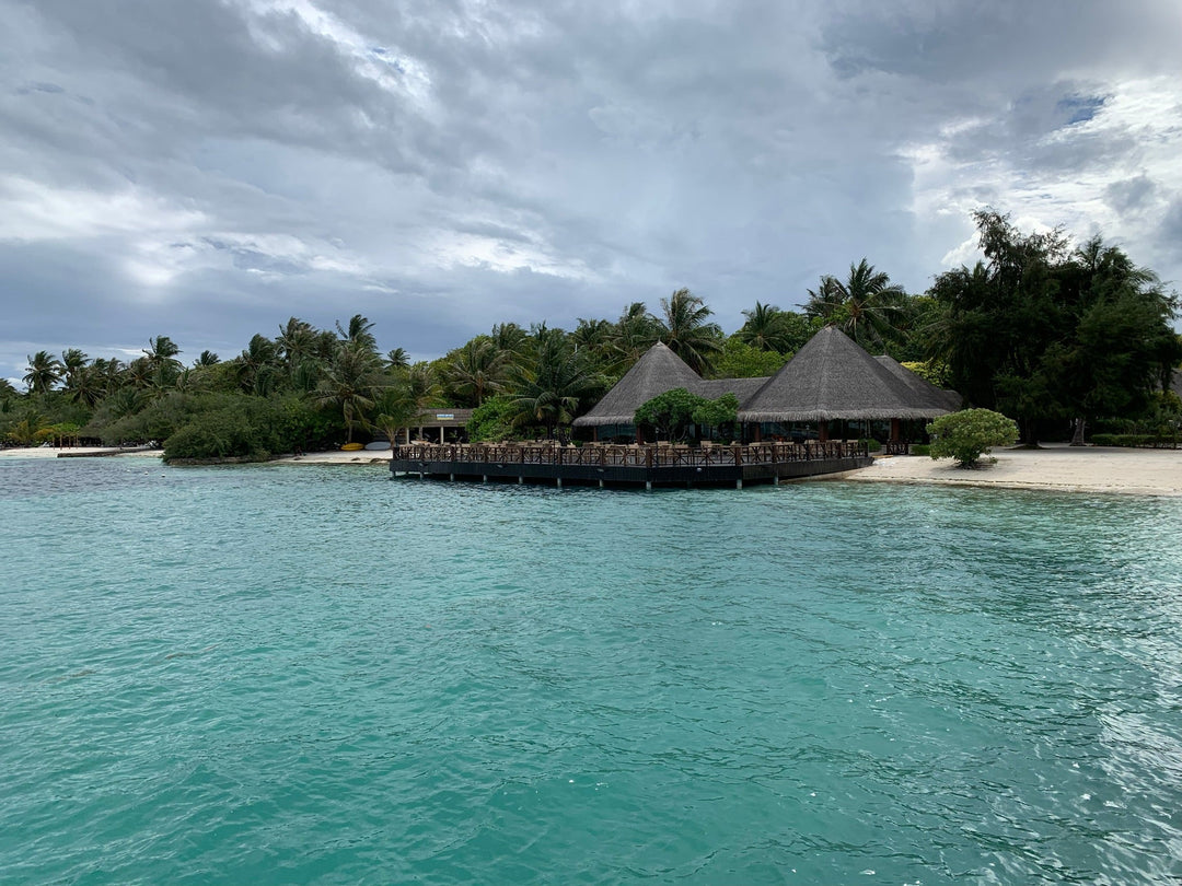 A tropical escape to the Maldives: slow days, salty waves, and pure relaxation - La Casa by Importante