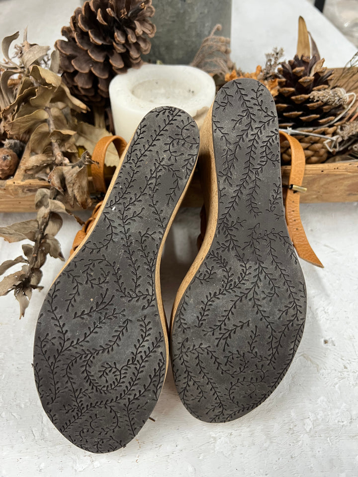 Imperfect - Marechiaro Tan