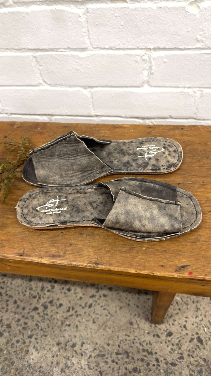 Imperfect - Casa Mia Vintage Charcoal - La Casa by Importante