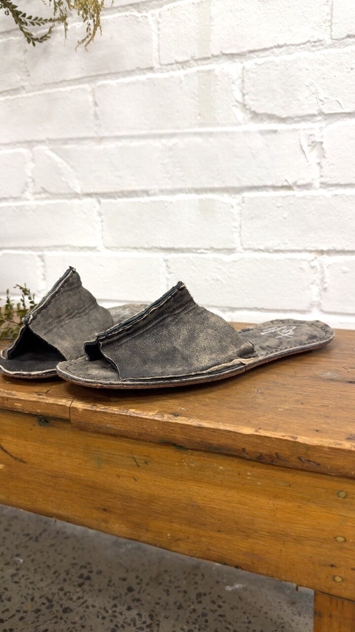 Imperfect - Casa Mia Vintage Charcoal - La Casa by Importante