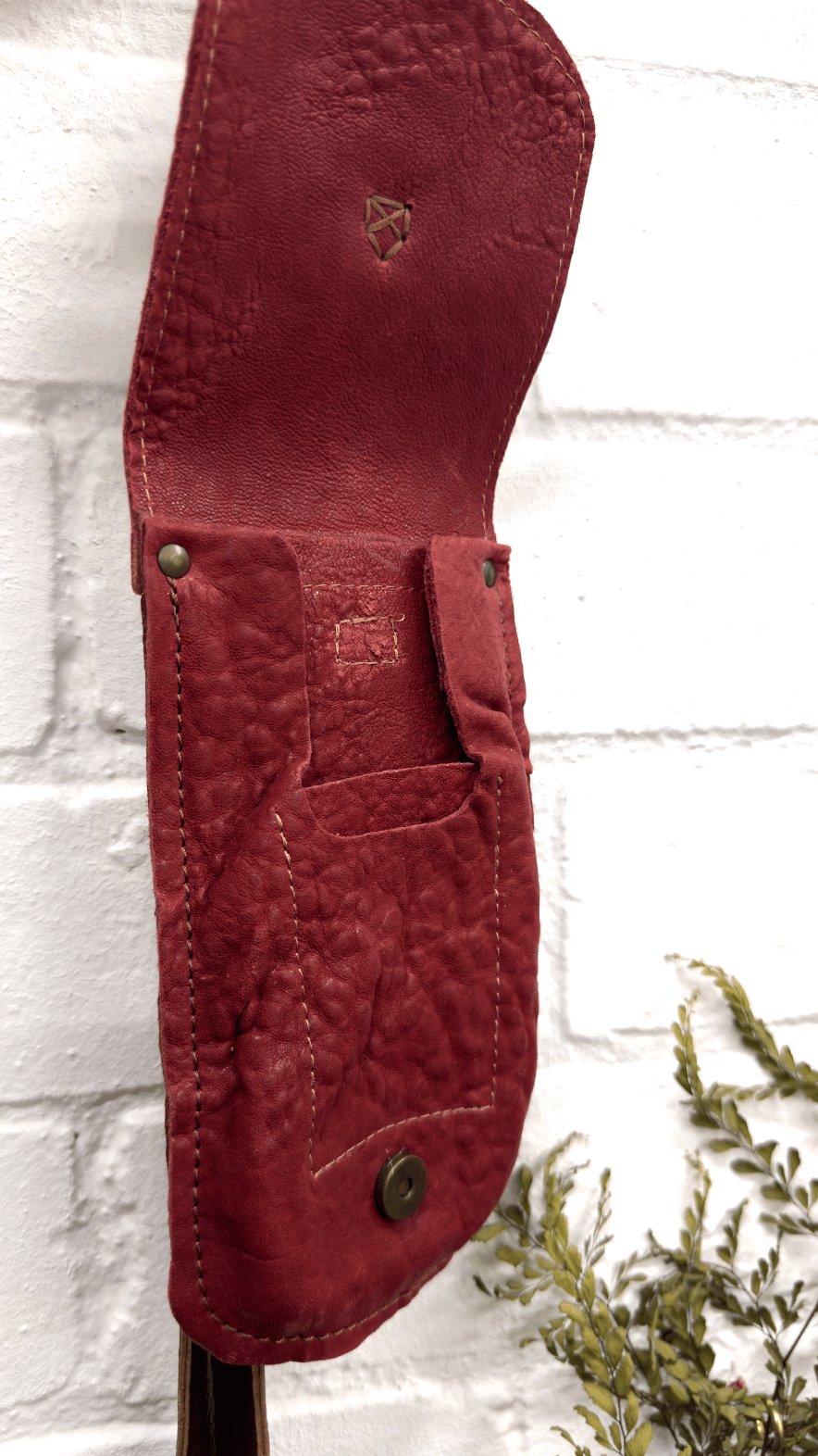 Imperfect - Giannino Phone bag - Cherry 1 - La Casa by Importante