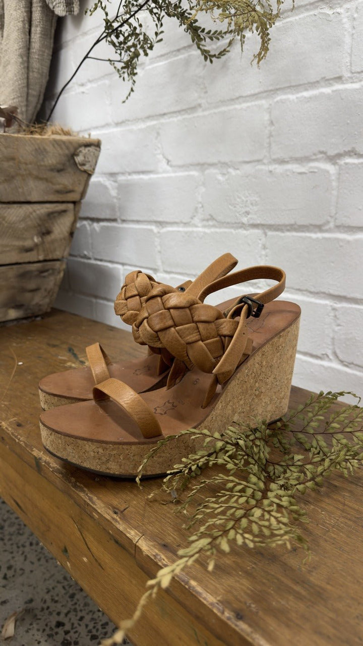 Imperfect - Marechiaro Tan - La Casa by Importante