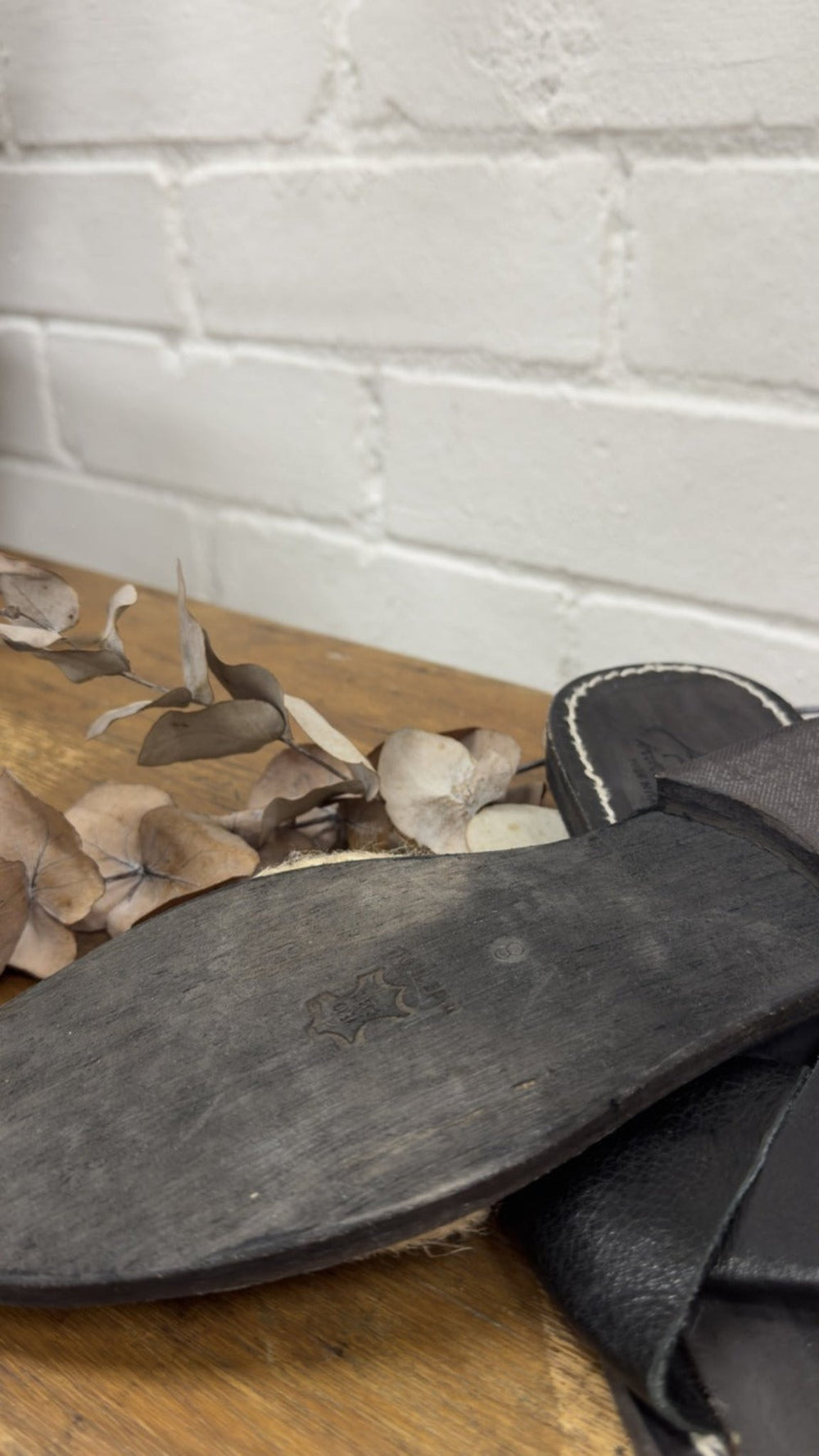 Imperfect - Pulcinella Sandals - La Casa by Importante