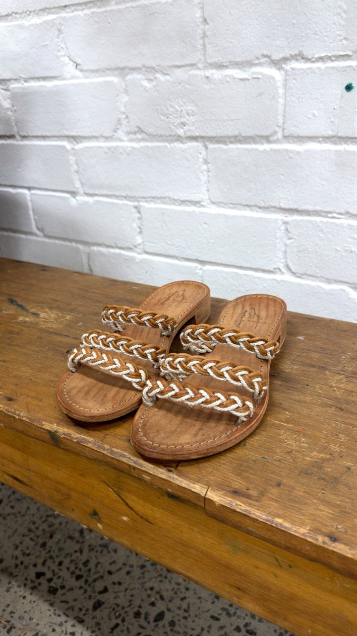 Imperfect - Treccia Sandals - La Casa by Importante