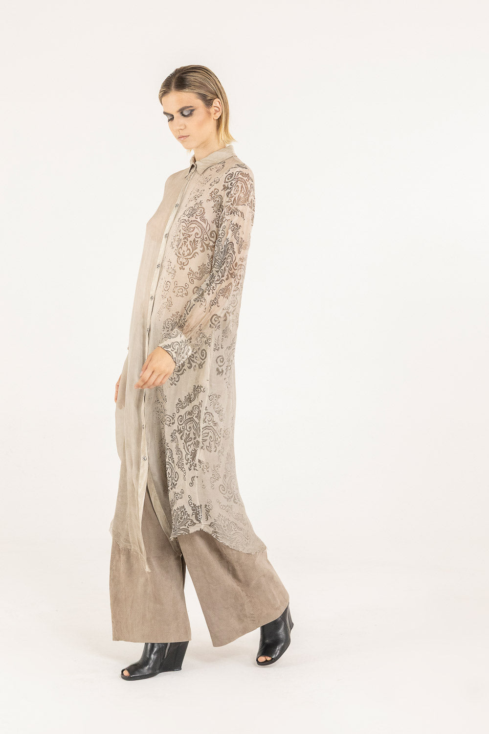 S282 - Long Shirt