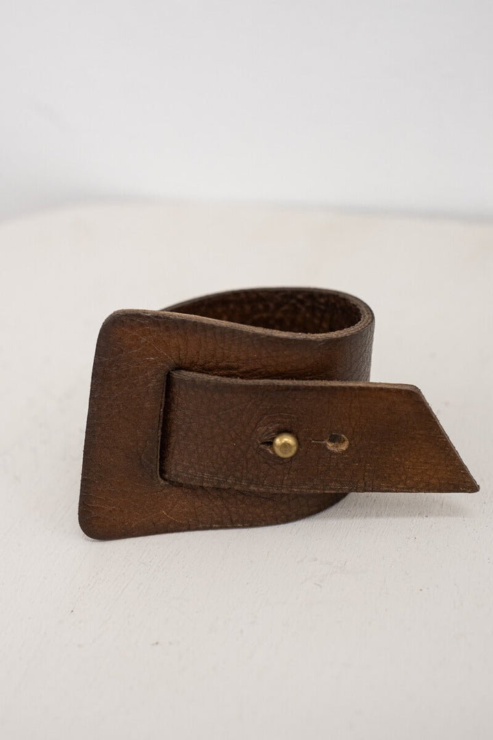 RIDGE LEATHER BRACELET