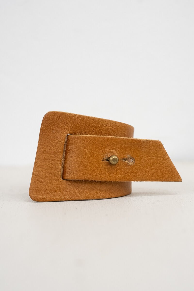 RIDGE LEATHER BRACELET