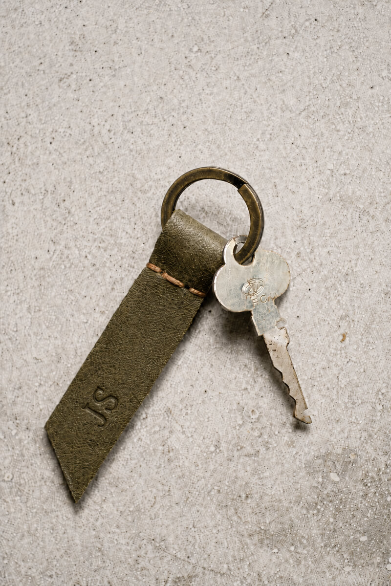 PERSONALISED PORTACHIAVI ESSENZIALE LEATHER KEYRING