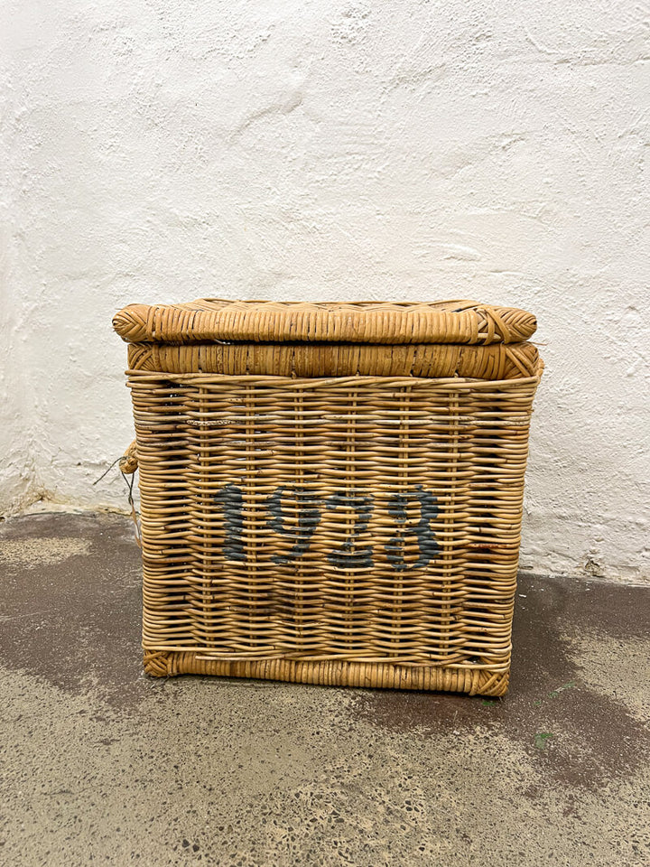 Vintage French Le Havre rattan chest - Small