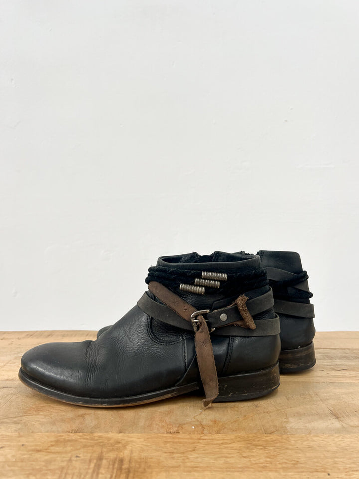 Black Leather Wittner Ankle Boots - Second Hand - 38
