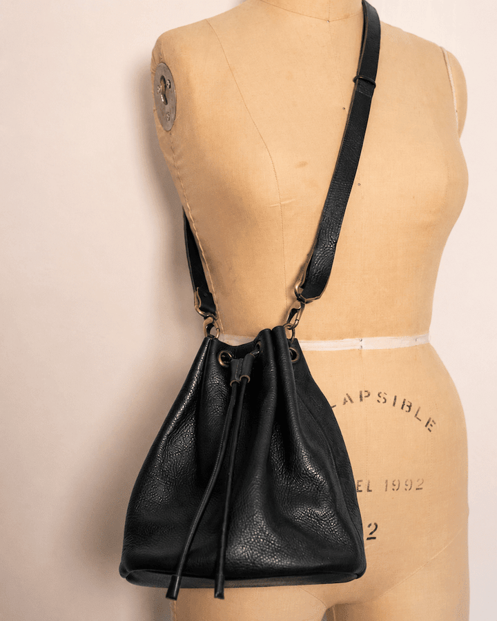 VARENNA BUCKET BAG