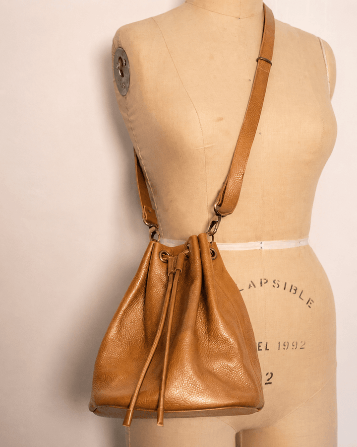 VARENNA BUCKET BAG