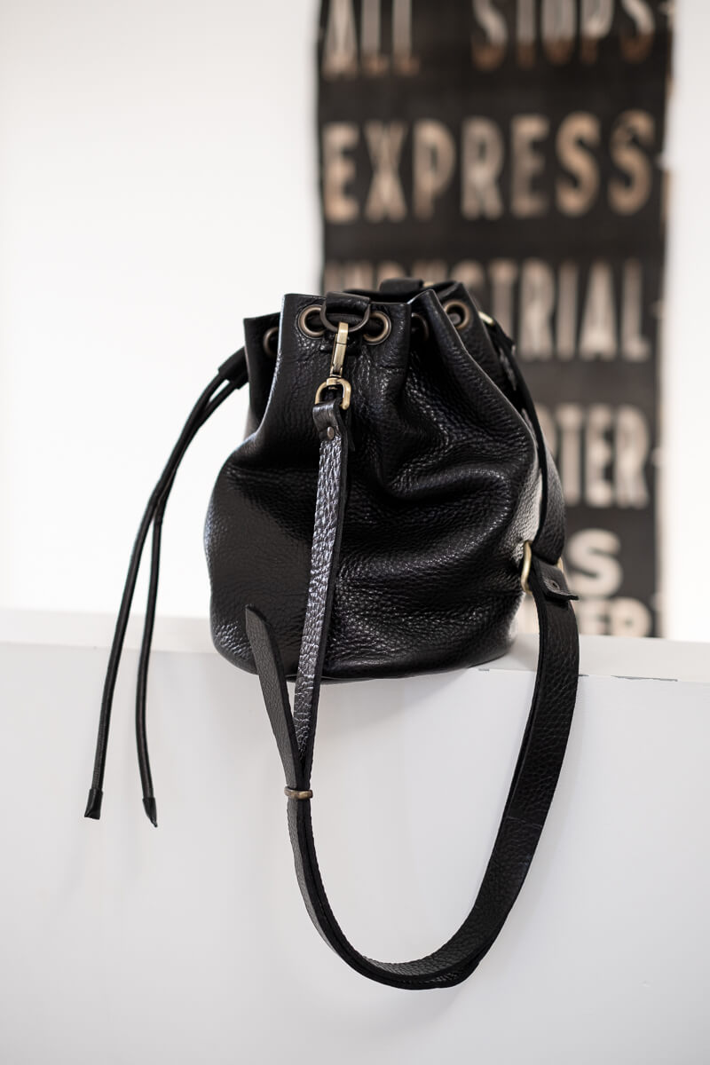 VARENNA BUCKET BAG