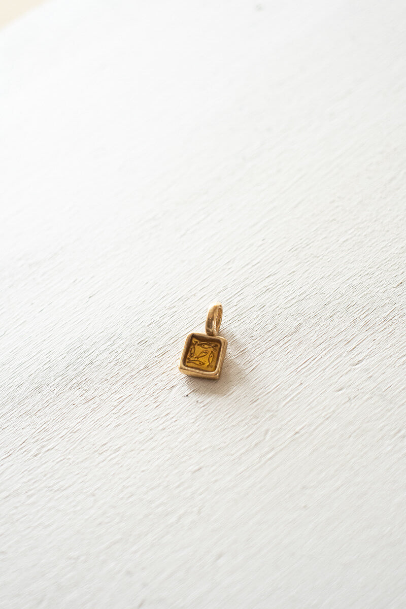 Mini Quadra Bronze Charm