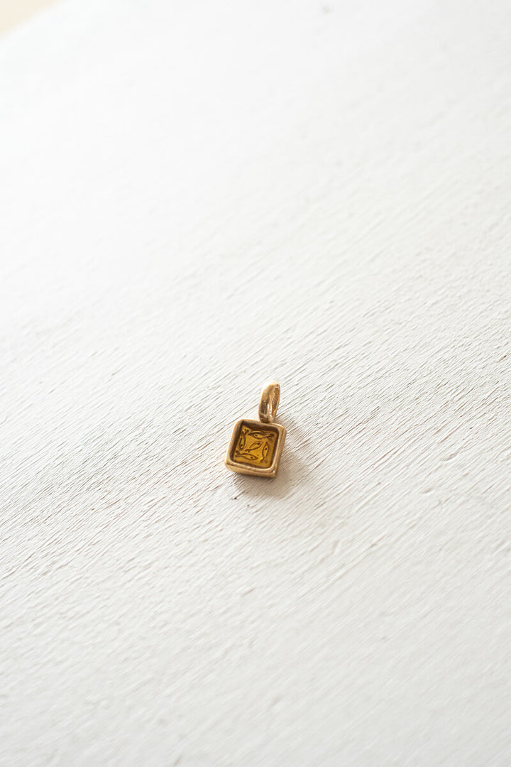 Mini Quadra Bronze Charm