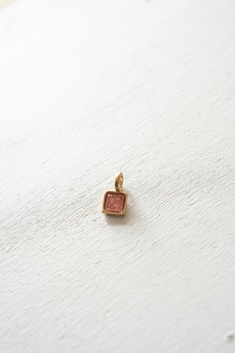 Mini Quadra Bronze Charm