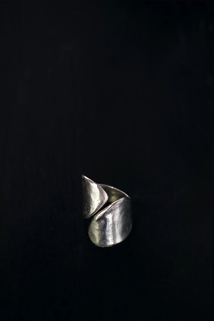 ADJUSTABLE SILVER CURVE RING - La Casa by Importante