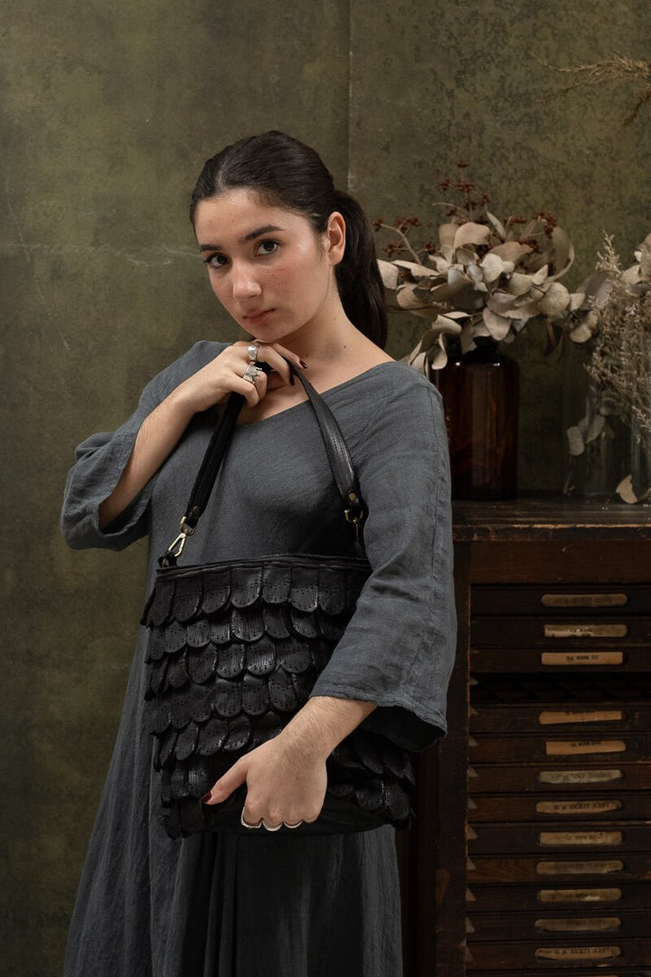 ASIA BUCKET LACE BAG - Black - SORRENTO - La Casa by Importante