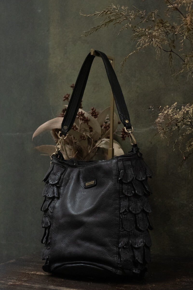 ASIA BUCKET LACE BAG - Black - SORRENTO - La Casa by Importante