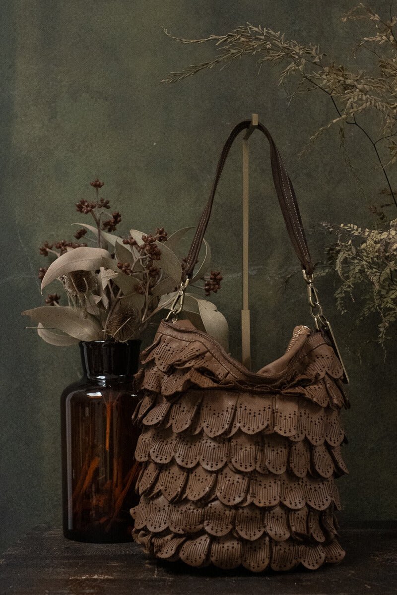 ASIA BUCKET LACE BAG - Cognac - SORRENTO - La Casa by Importante