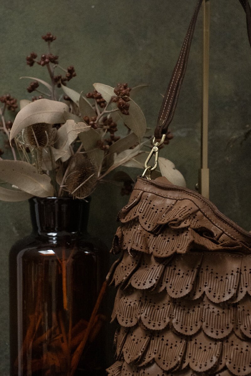 ASIA BUCKET LACE BAG - Cognac - SORRENTO - La Casa by Importante