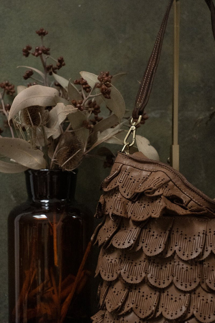 ASIA BUCKET LACE BAG - Cognac - SORRENTO - La Casa by Importante