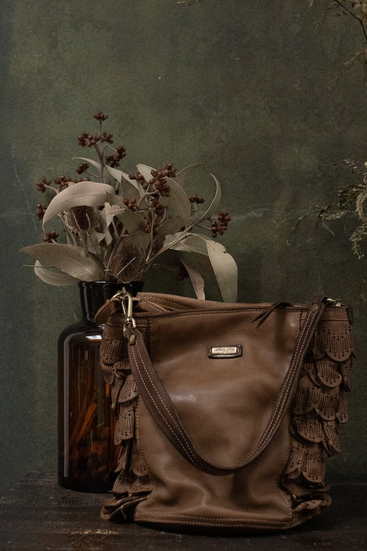 ASIA BUCKET LACE BAG - Cognac - SORRENTO - La Casa by Importante