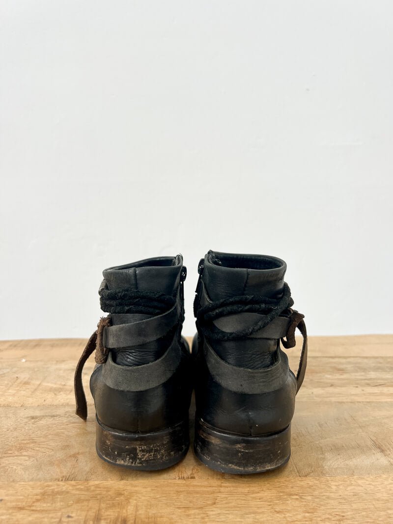 Black Leather Wittner Ankle Boots - Second Hand - 38 - La Casa by Importante