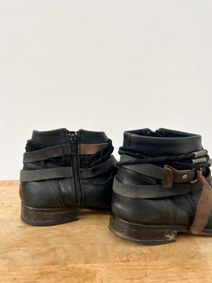 Black Leather Wittner Ankle Boots - Second Hand - 38 - La Casa by Importante