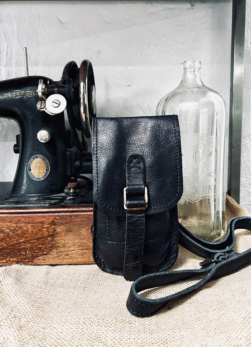 GIANNINO PHONE BAG - La Casa by Importante