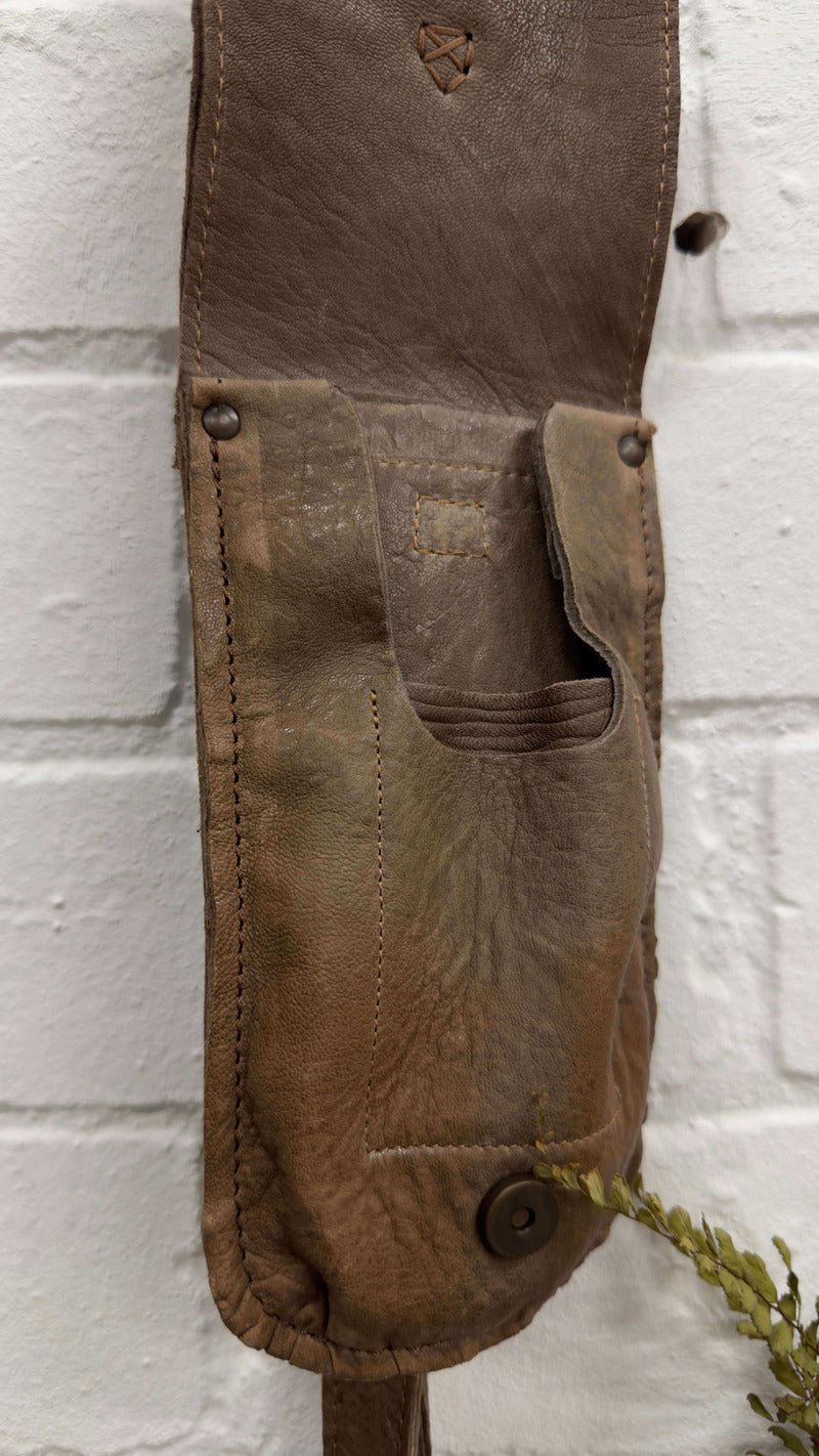 Imperfect - Giannino Phone bag - Camel - La Casa by Importante