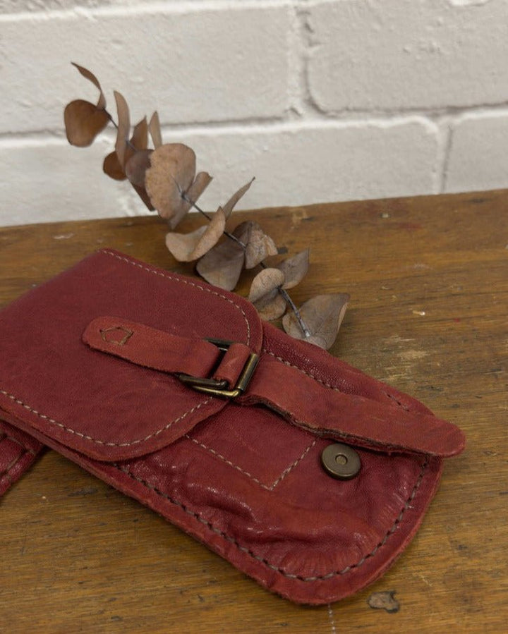 Imperfect - Giannino Phone bag - Cherry - La Casa by Importante