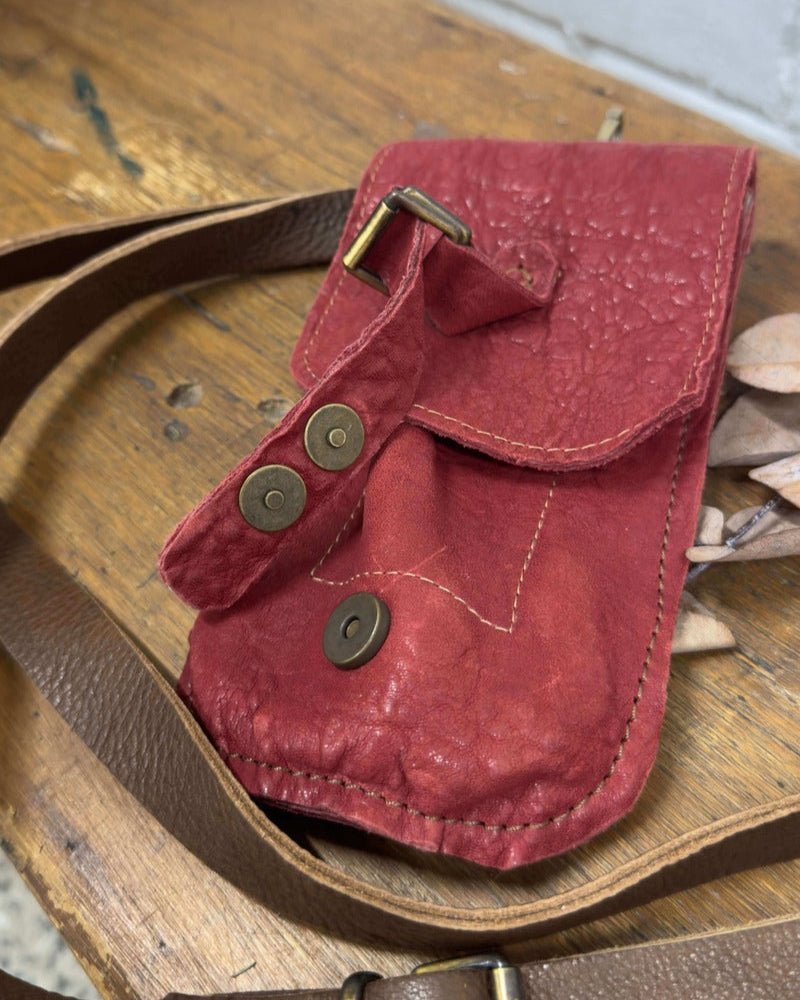 Imperfect - Giannino Phone bag - Cherry - La Casa by Importante