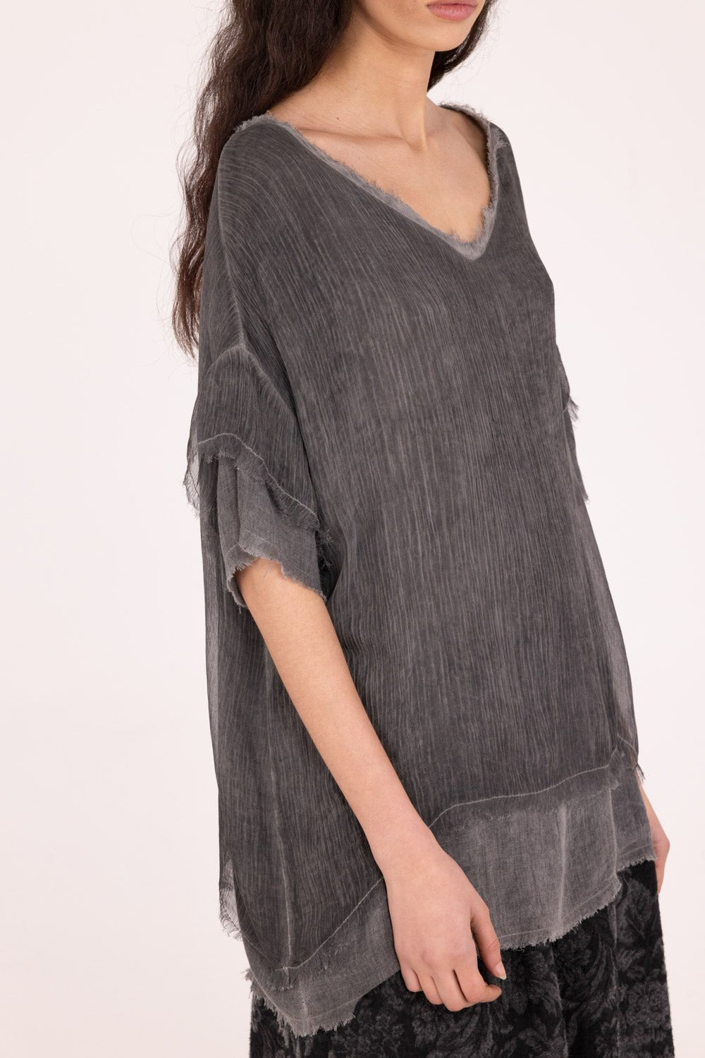 LAYERED V NECK TOP - S166 - La Casa by Importante