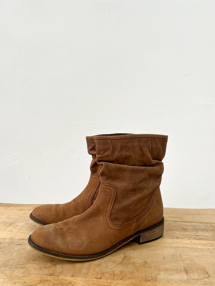 Second Hand Boho Leather Boots - 41 - La Casa by Importante