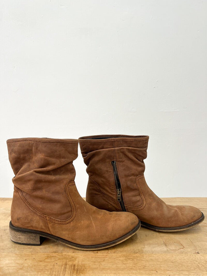 Second Hand Boho Leather Boots - 41 - La Casa by Importante