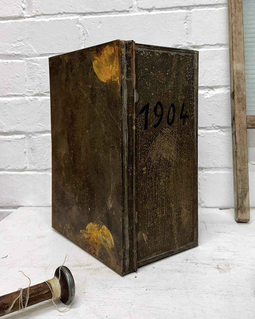 Vintage metal storage box - La Casa by Importante